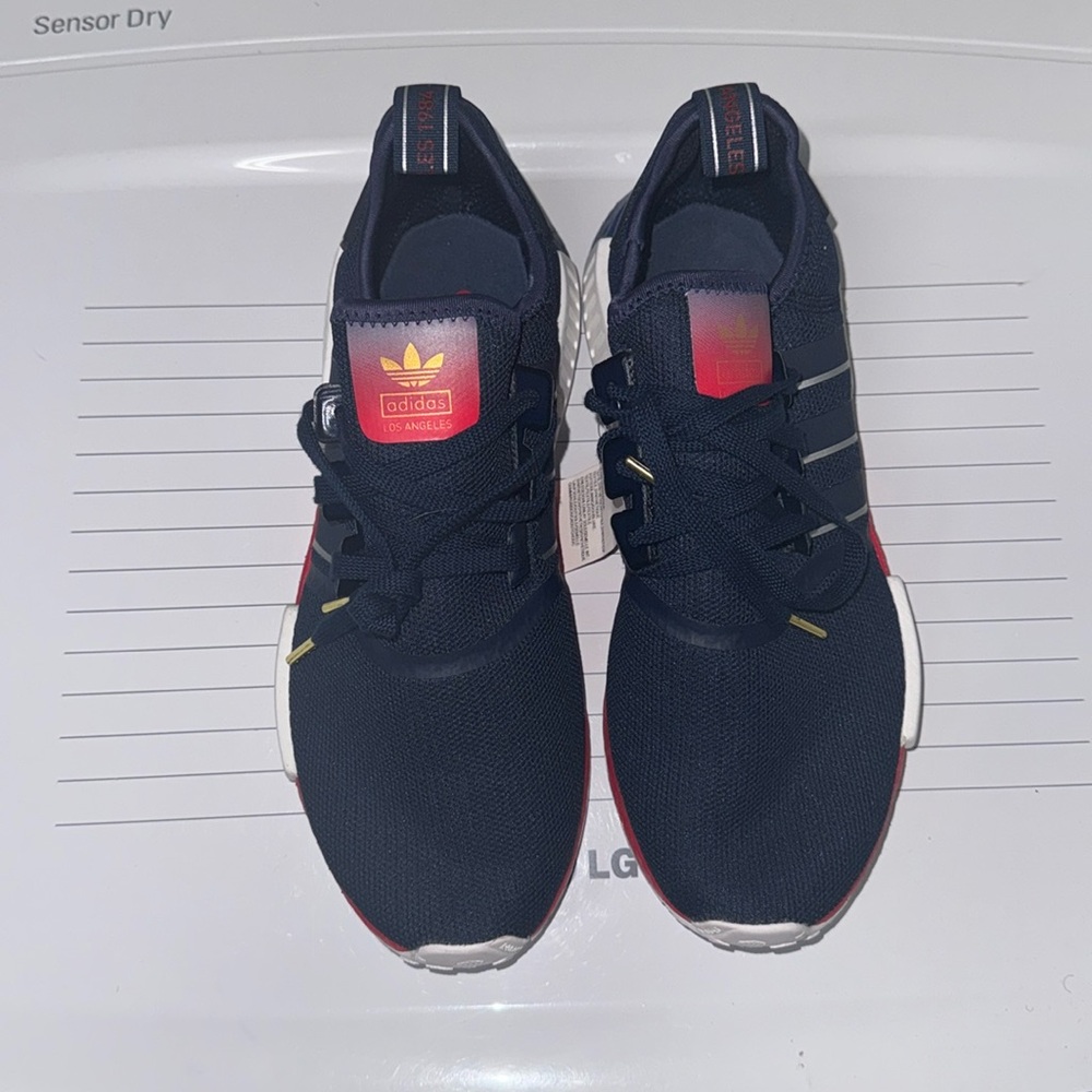 Los Ángeles NMD’s Size 10 and half NEVER WORN!